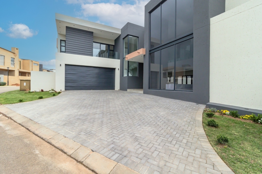 4 Bedroom Property for Sale in Swallow Hills Lifestyle Estate Gauteng