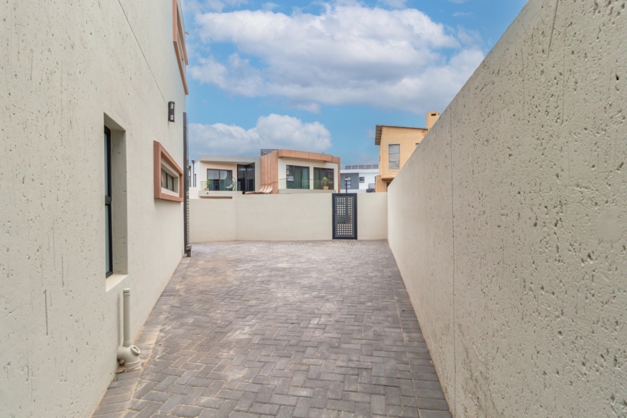 4 Bedroom Property for Sale in Swallow Hills Lifestyle Estate Gauteng