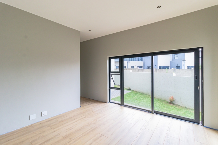 4 Bedroom Property for Sale in Swallow Hills Lifestyle Estate Gauteng