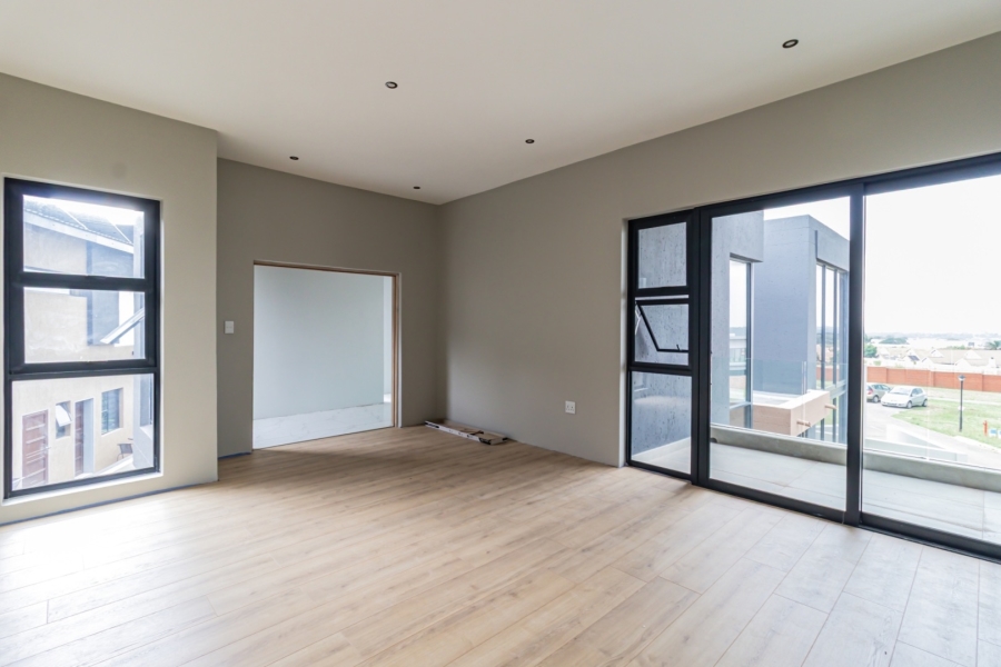 4 Bedroom Property for Sale in Swallow Hills Lifestyle Estate Gauteng