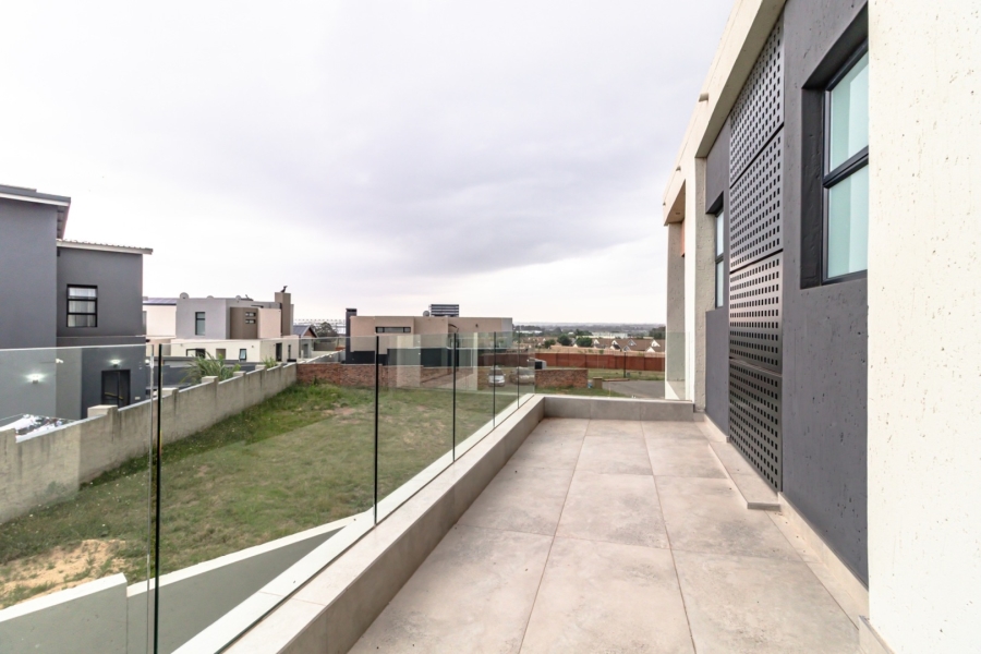 4 Bedroom Property for Sale in Swallow Hills Lifestyle Estate Gauteng