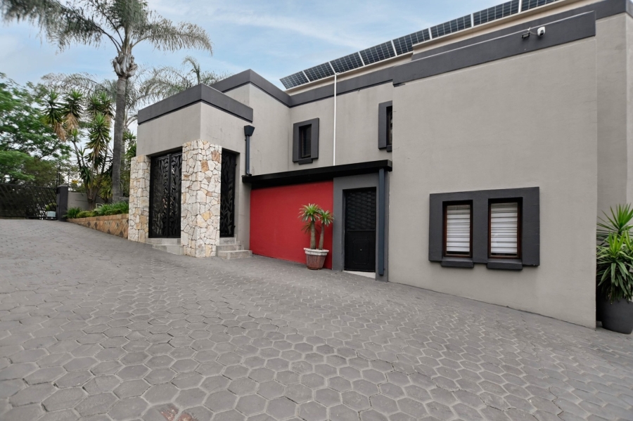 5 Bedroom Property for Sale in Montana Park Gauteng