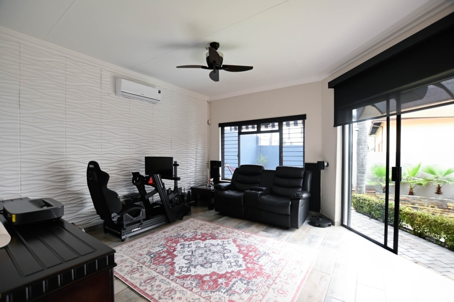 5 Bedroom Property for Sale in Montana Park Gauteng