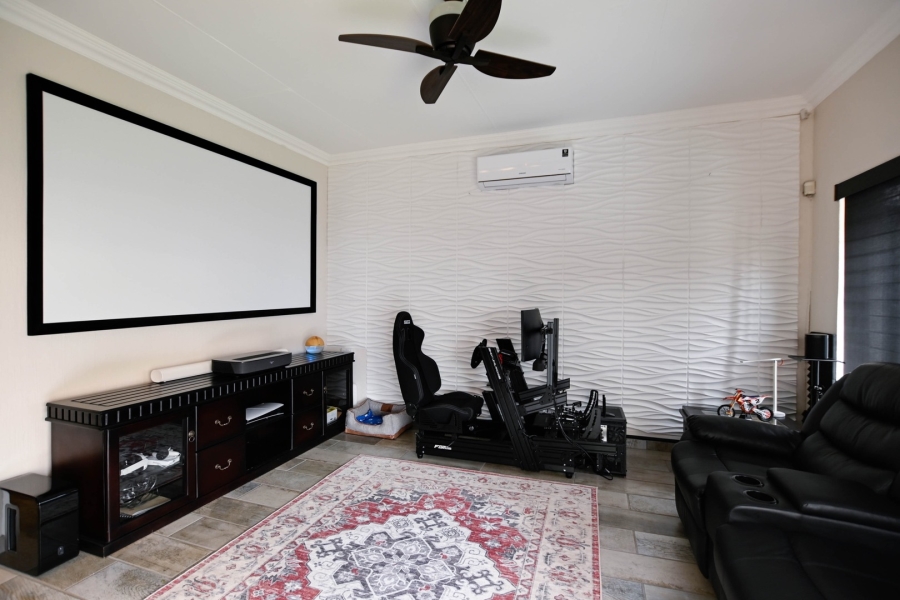 5 Bedroom Property for Sale in Montana Park Gauteng