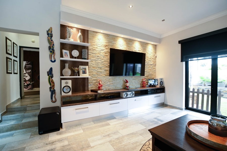 5 Bedroom Property for Sale in Montana Park Gauteng