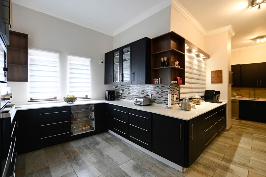 5 Bedroom Property for Sale in Montana Park Gauteng