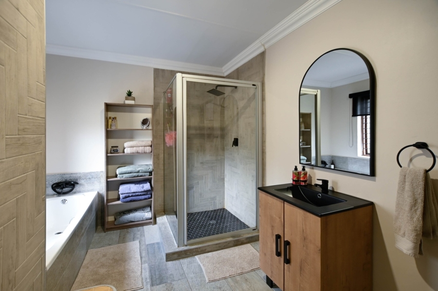 5 Bedroom Property for Sale in Montana Park Gauteng