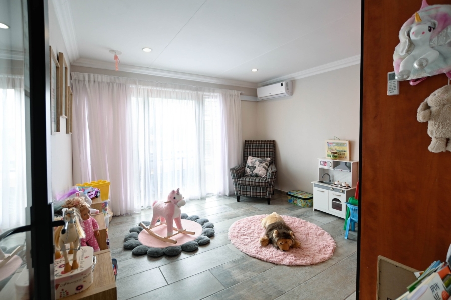 5 Bedroom Property for Sale in Montana Park Gauteng