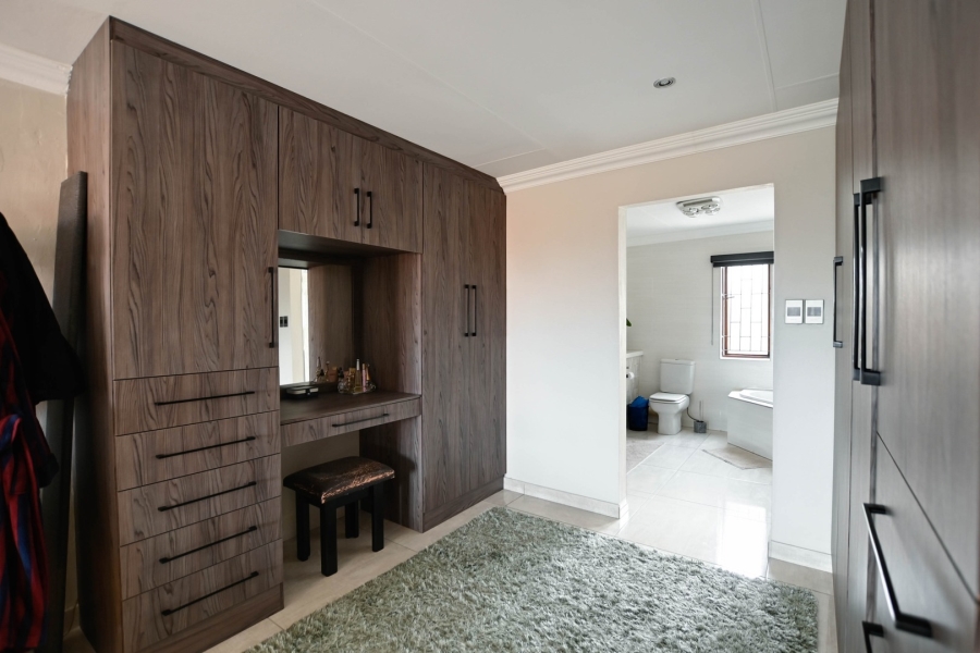 5 Bedroom Property for Sale in Montana Park Gauteng