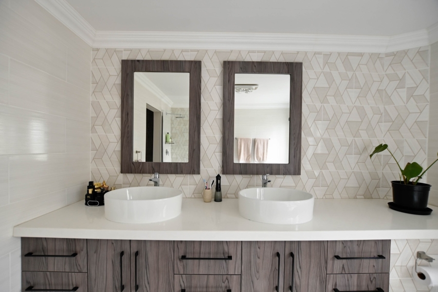 5 Bedroom Property for Sale in Montana Park Gauteng