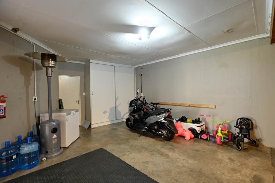 5 Bedroom Property for Sale in Montana Park Gauteng