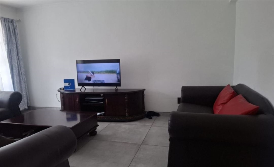 3 Bedroom Property for Sale in Lakefield Gauteng