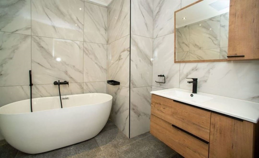 3 Bedroom Property for Sale in Lakefield Gauteng