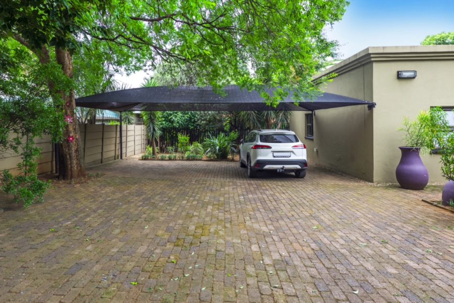 5 Bedroom Property for Sale in Edendale Gauteng