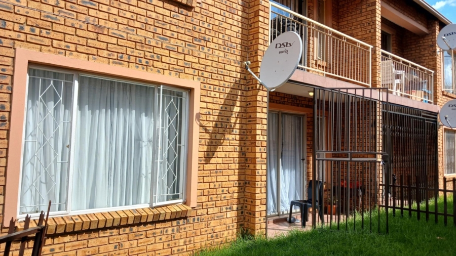 2 Bedroom Property for Sale in Rosettenville Gauteng