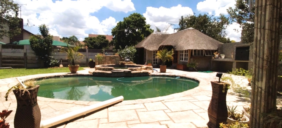 3 Bedroom Property for Sale in Farrarmere Gauteng