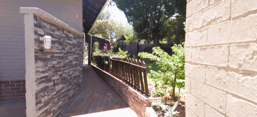 3 Bedroom Property for Sale in Farrarmere Gauteng