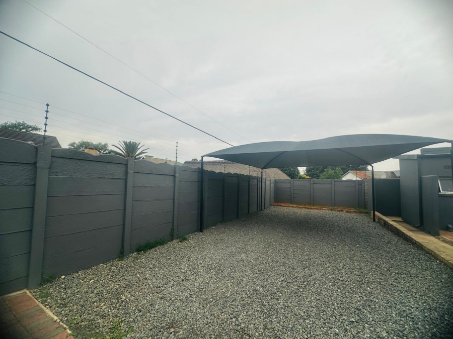 To Let commercial Property for Rent in Parkdene Gauteng