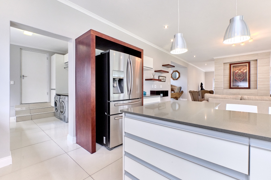 To Let 4 Bedroom Property for Rent in Waterfall Country Village Gauteng