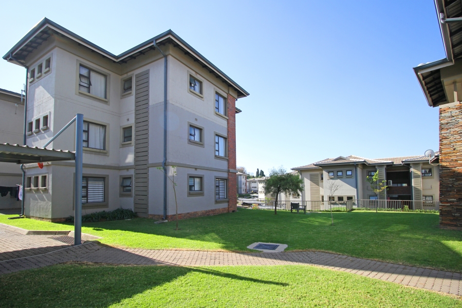 2 Bedroom Property for Sale in Victory Park Gauteng