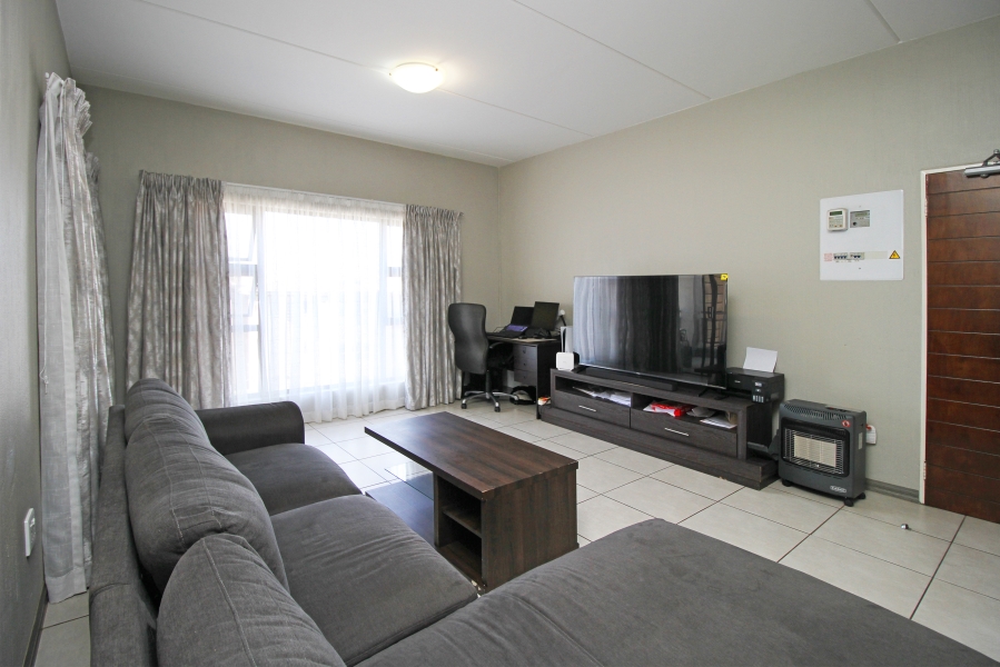 2 Bedroom Property for Sale in Victory Park Gauteng