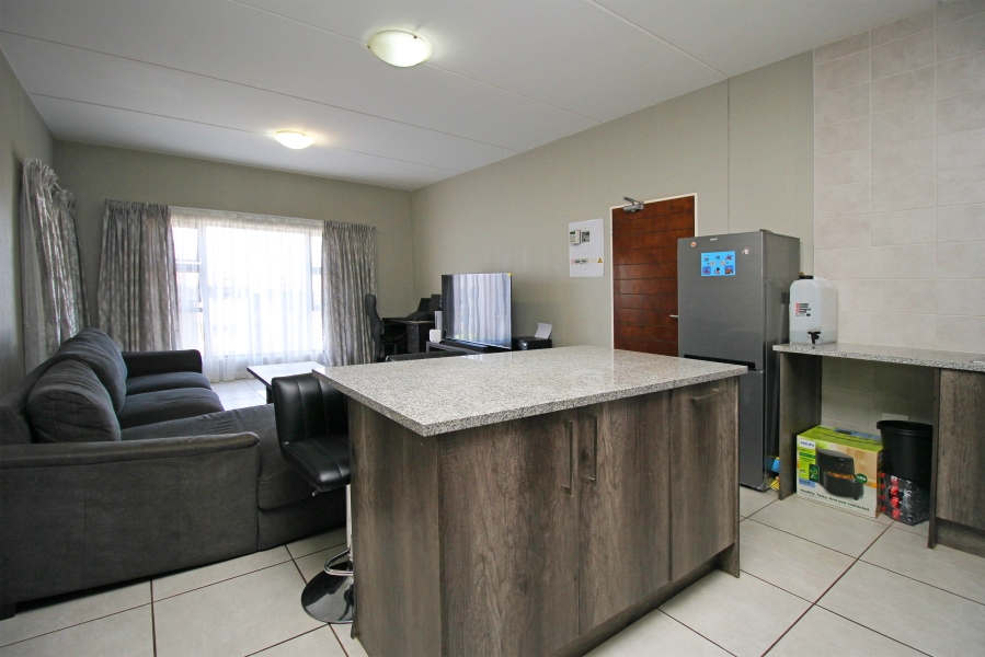 2 Bedroom Property for Sale in Victory Park Gauteng