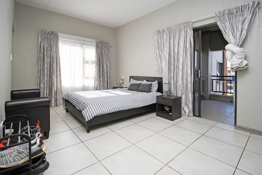 2 Bedroom Property for Sale in Victory Park Gauteng