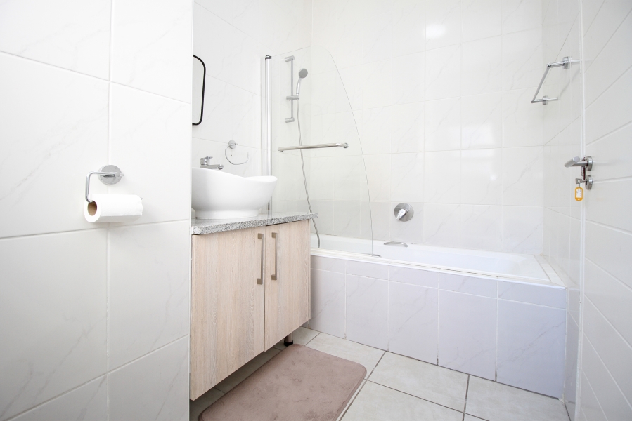 2 Bedroom Property for Sale in Victory Park Gauteng