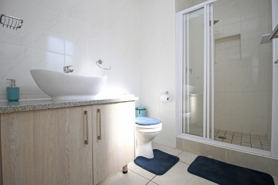 2 Bedroom Property for Sale in Victory Park Gauteng