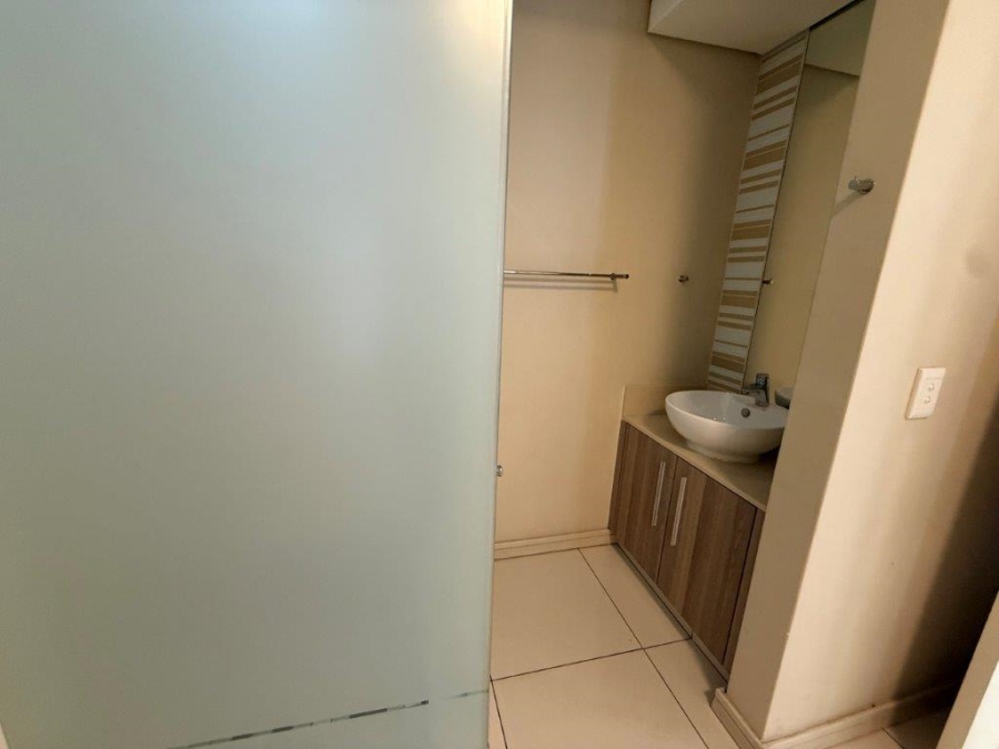 To Let 2 Bedroom Property for Rent in Rosebank Gauteng