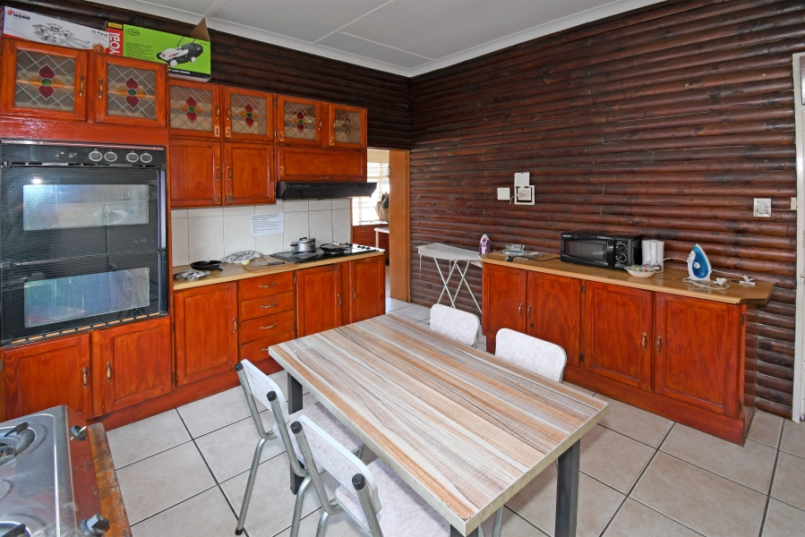 5 Bedroom Property for Sale in Brixton Gauteng