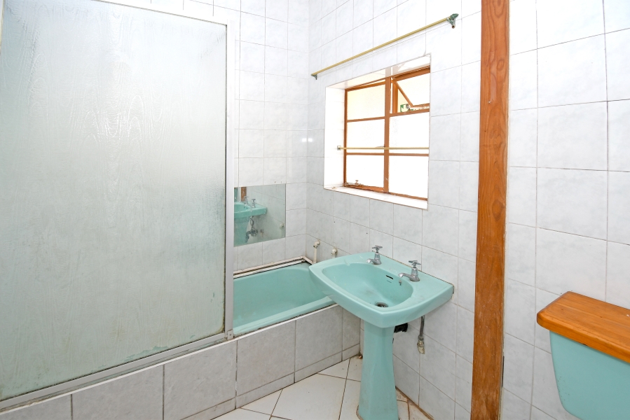 5 Bedroom Property for Sale in Brixton Gauteng