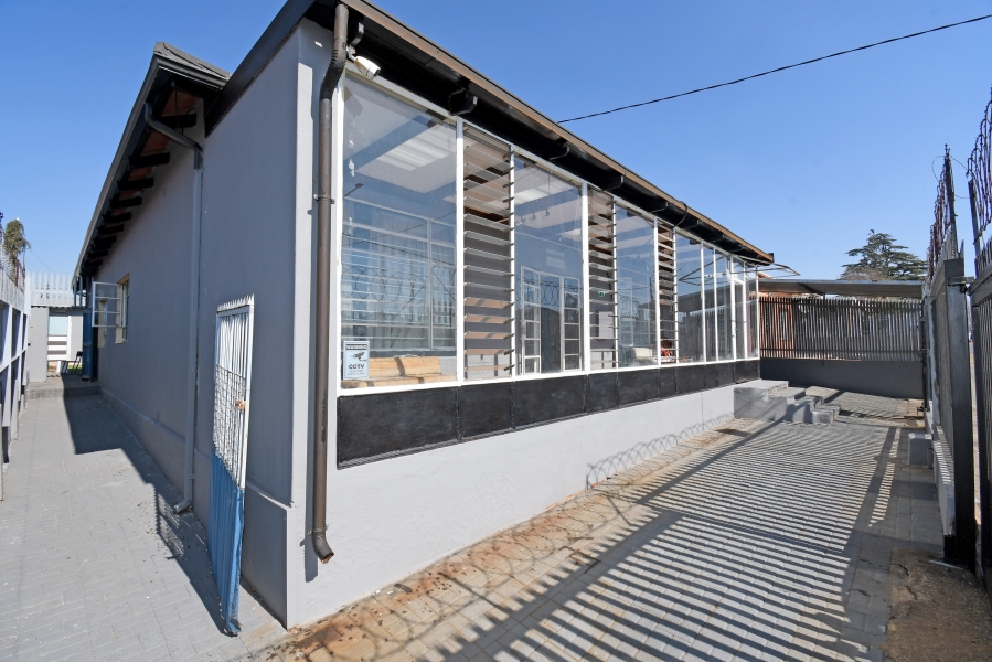 5 Bedroom Property for Sale in Brixton Gauteng