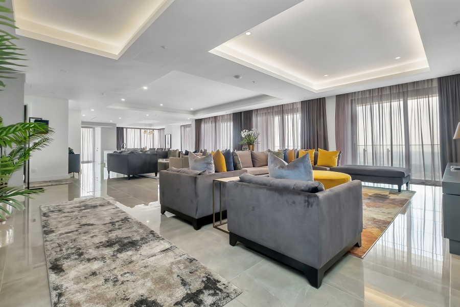 To Let 4 Bedroom Property for Rent in Sandown Gauteng