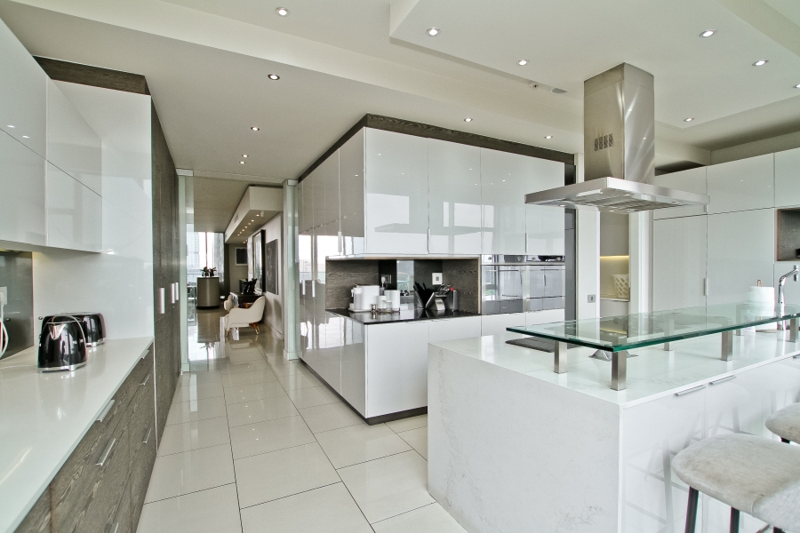 3 Bedroom Property for Sale in Sandhurst Gauteng