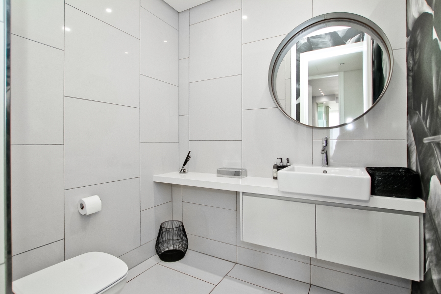 3 Bedroom Property for Sale in Sandhurst Gauteng