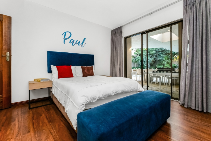 To Let 4 Bedroom Property for Rent in Benmore Gardens Gauteng