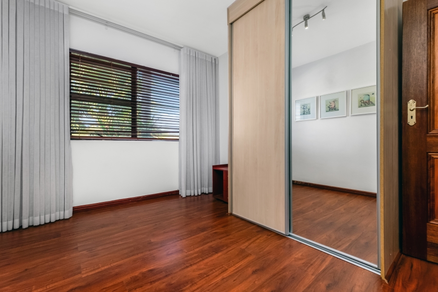 To Let 4 Bedroom Property for Rent in Benmore Gardens Gauteng