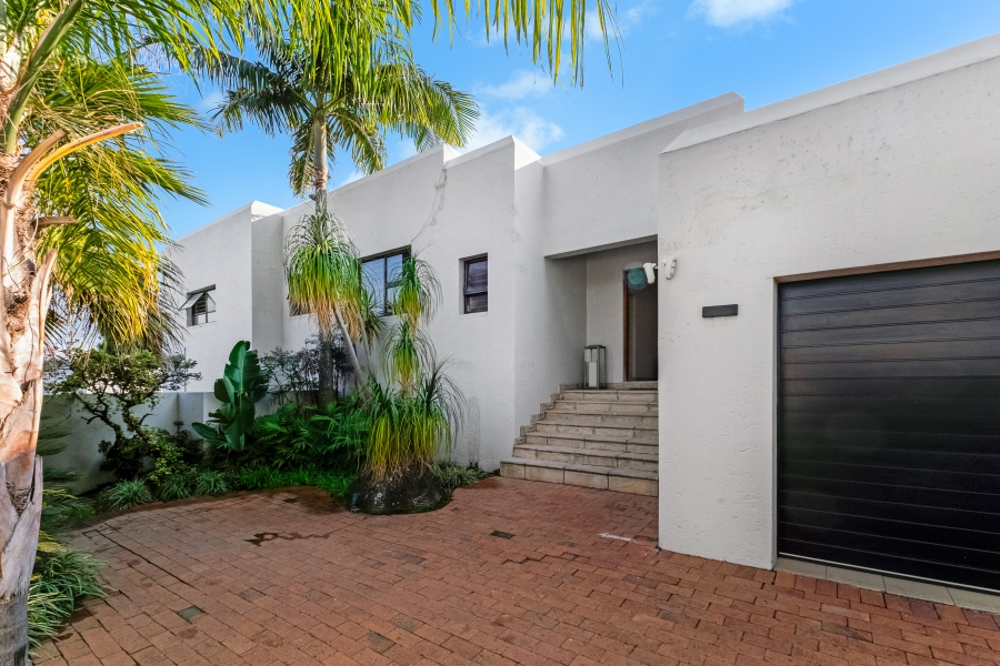 To Let 4 Bedroom Property for Rent in Benmore Gardens Gauteng