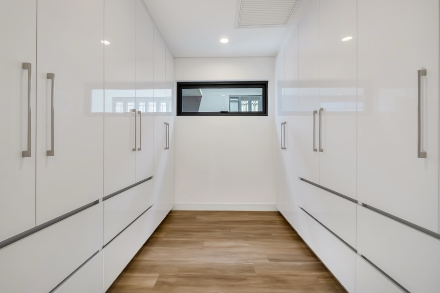 3 Bedroom Property for Sale in Illovo Gauteng