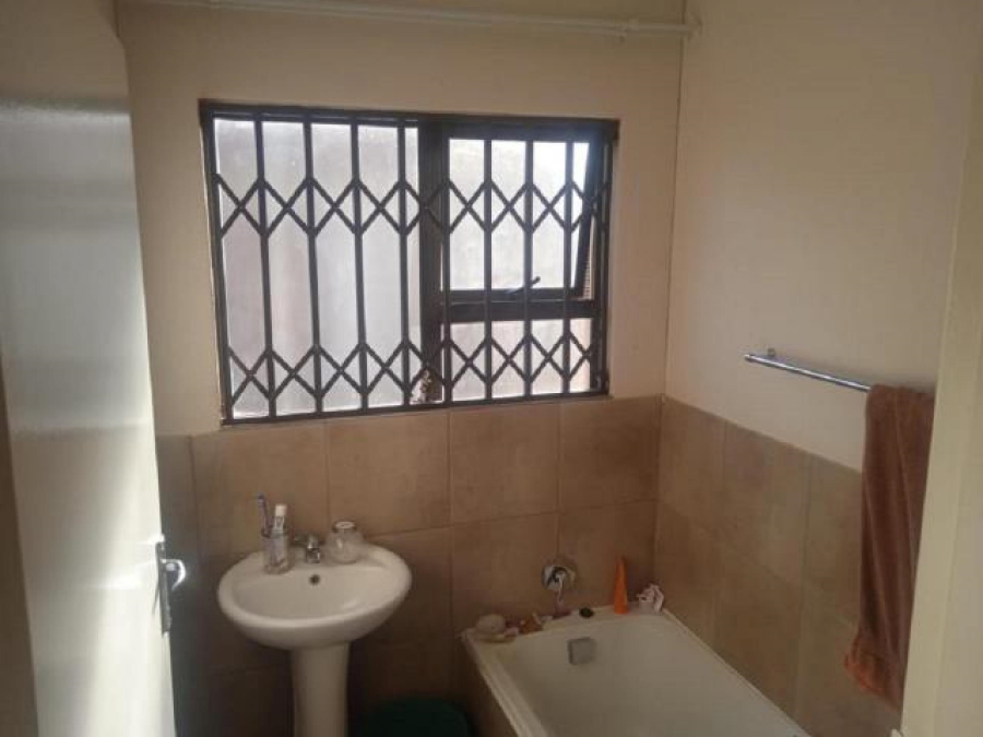 2 Bedroom Property for Sale in Alliance Gauteng