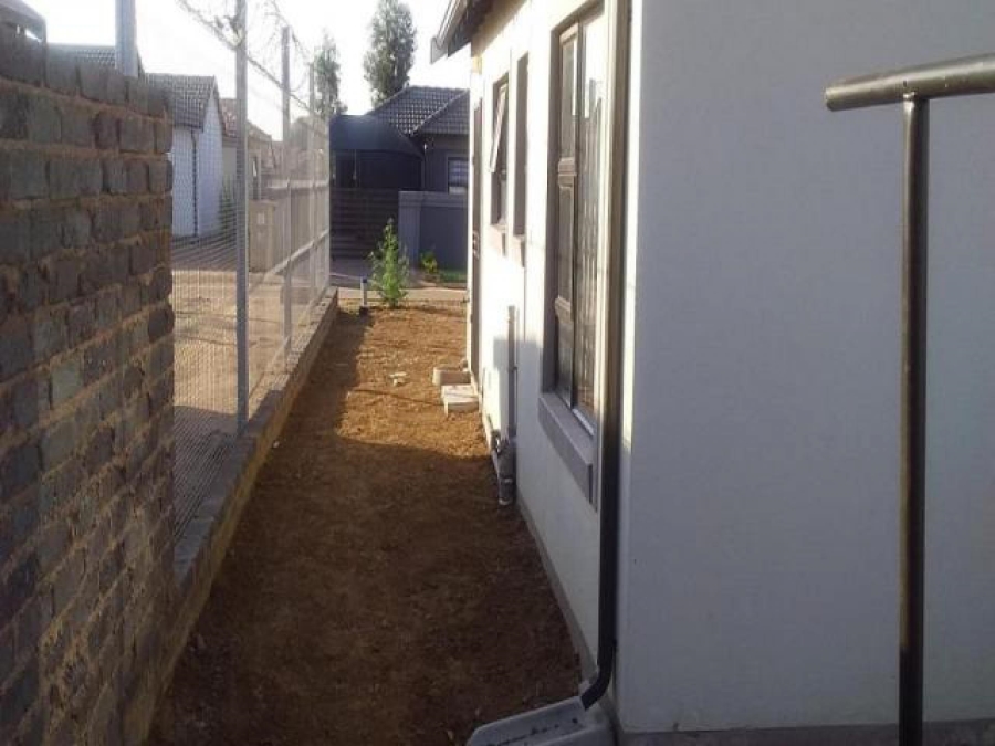 2 Bedroom Property for Sale in Alliance Gauteng