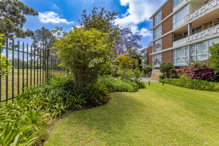 2 Bedroom Property for Sale in Atholl Gauteng