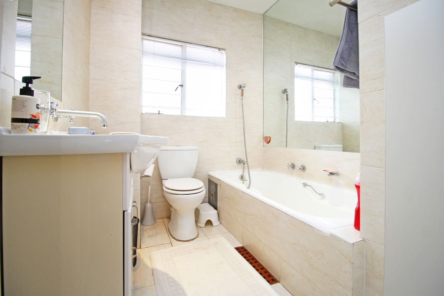 3 Bedroom Property for Sale in Illovo Gauteng