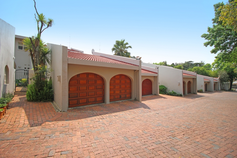 3 Bedroom Property for Sale in Illovo Gauteng