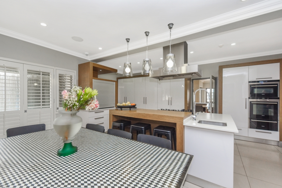 4 Bedroom Property for Sale in Gallo Manor Gauteng