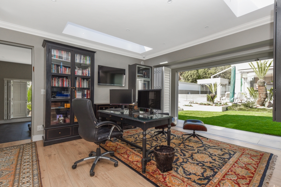 4 Bedroom Property for Sale in Gallo Manor Gauteng