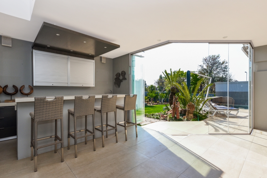 4 Bedroom Property for Sale in Gallo Manor Gauteng