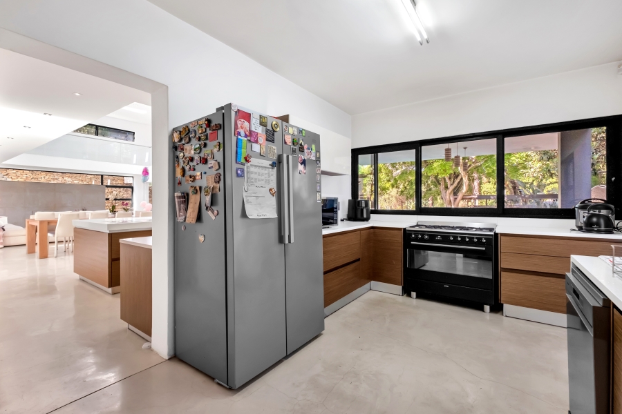 4 Bedroom Property for Sale in Greenside Gauteng