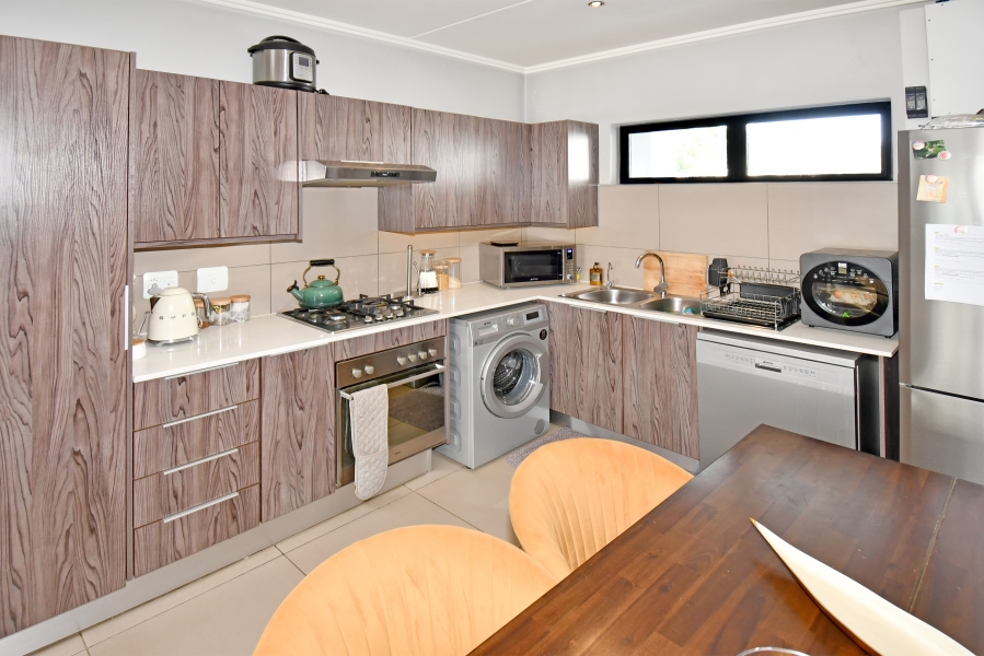 2 Bedroom Property for Sale in Morningside Gauteng